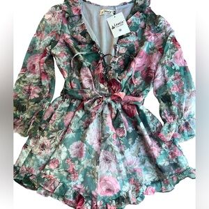 Louvis Floral Ruffle Romper Size Medium